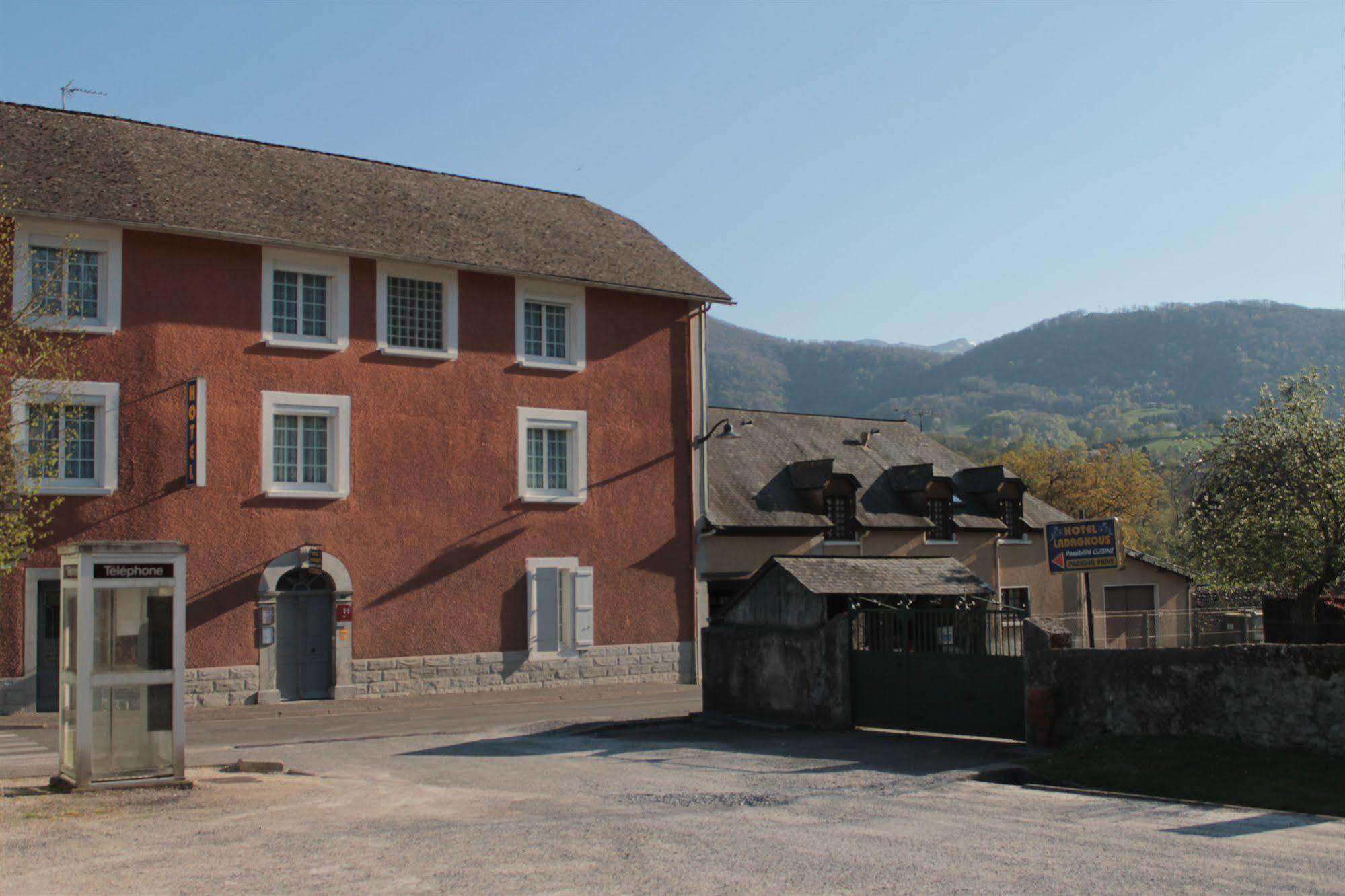 Hotel Ladagnous Peyrouse Exteriör bild