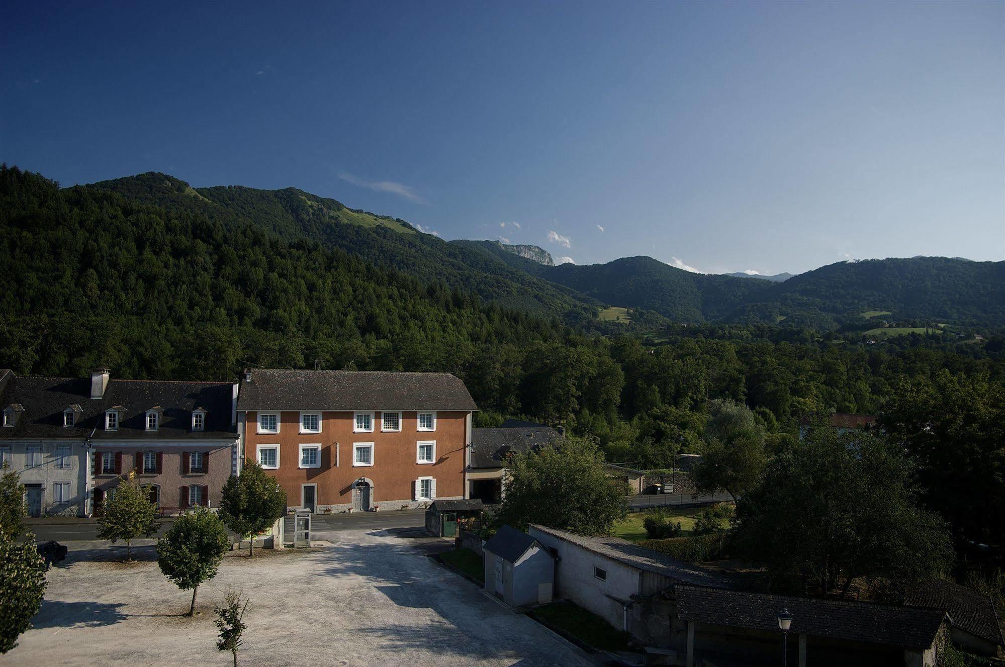 Hotel Ladagnous Peyrouse Exteriör bild